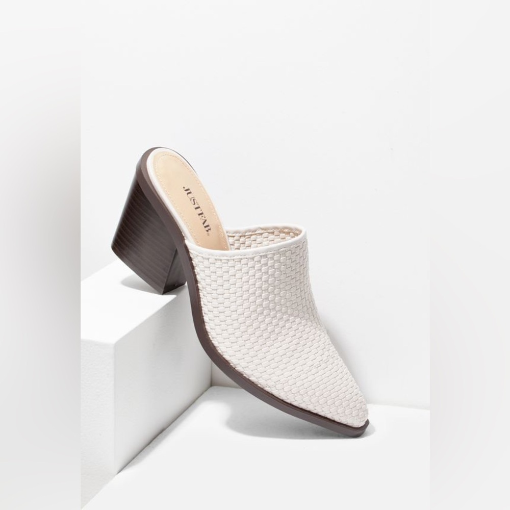 JustFab Subtle Sophisticate Mule in Bone Size 9.5